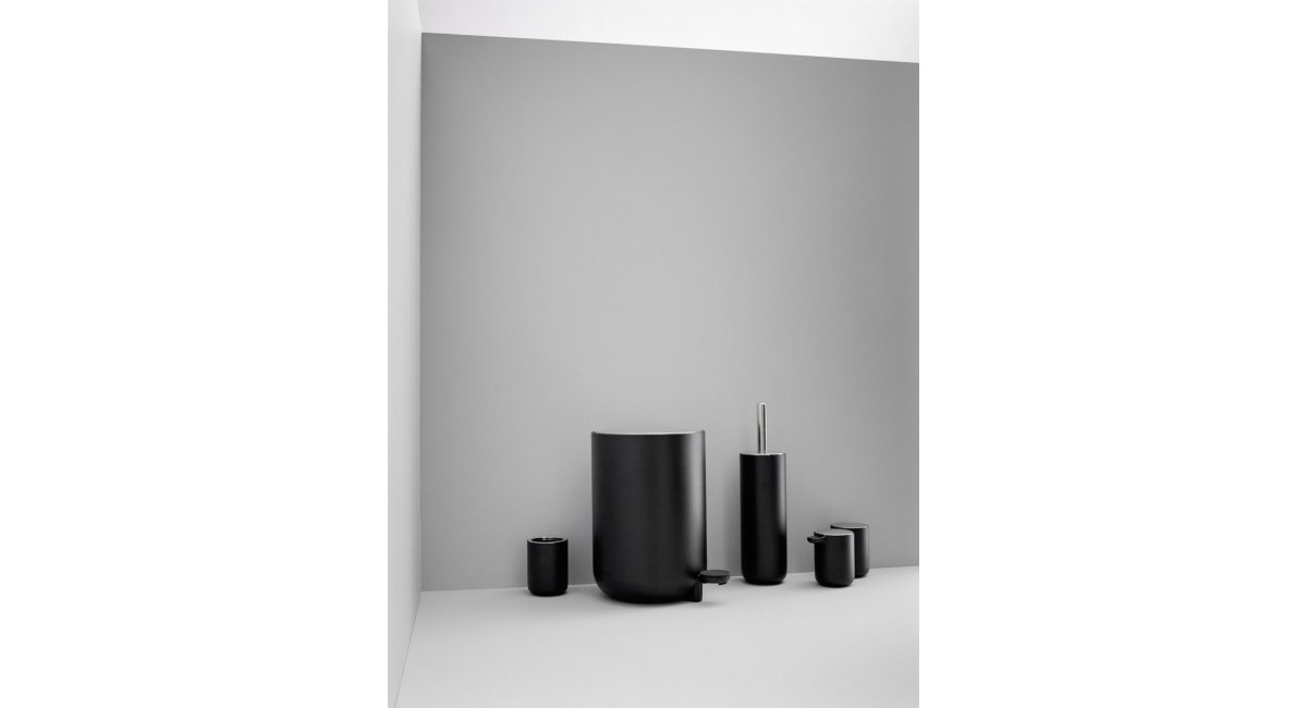 Toilet Brush - color negro - MENU - MINIM - familia