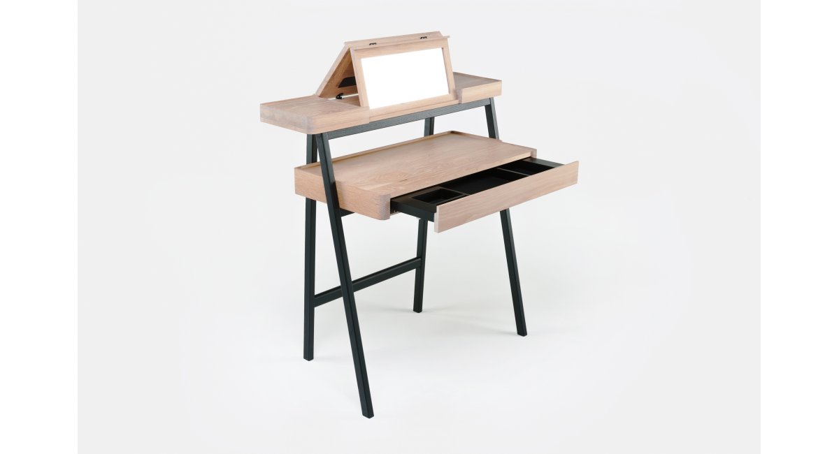 De La Espada, Tray Desk