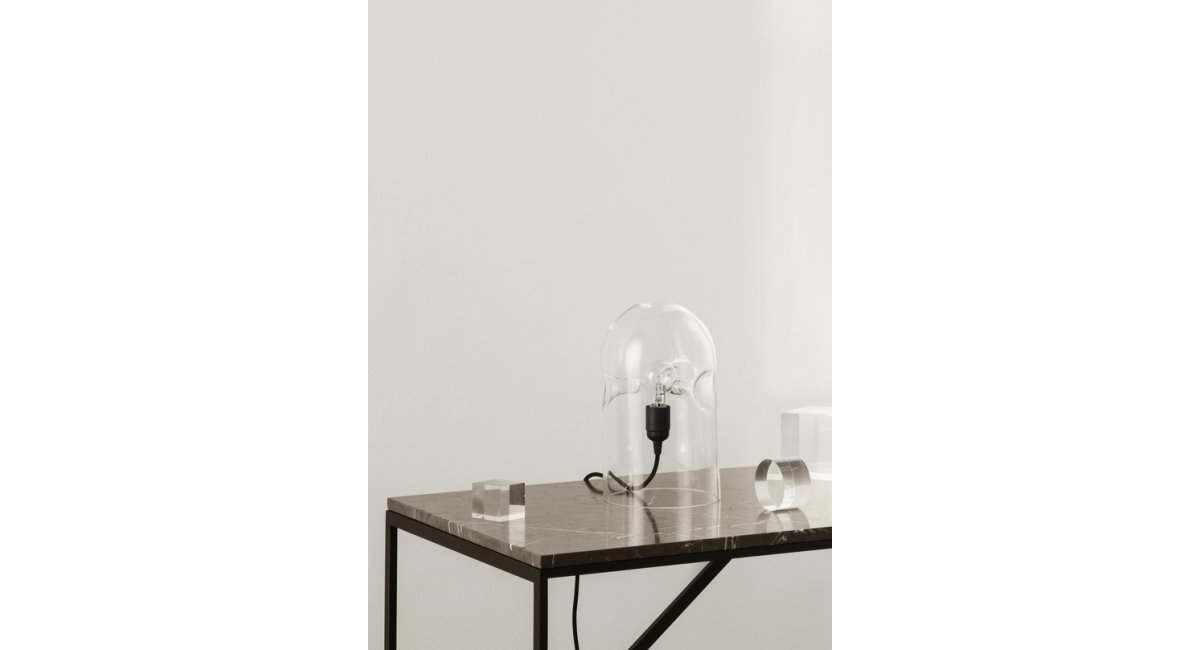 Tripod_lámpara sobremesa-Karakter - MINIM - lifestyle