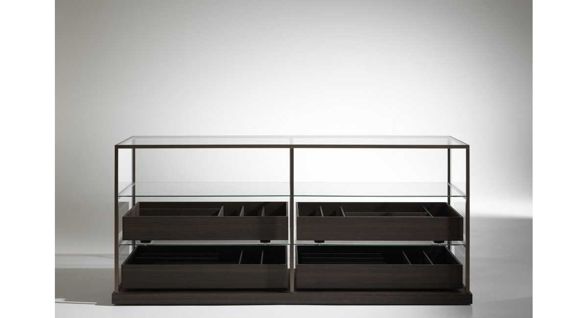 UNIDAD CENTRAL DE CAJONES_PORRO_ACQUARIO_almacenaje_videio transparente_latón bruñido_bandejas madera_MINIM Showroom_Madrid_Barcelona