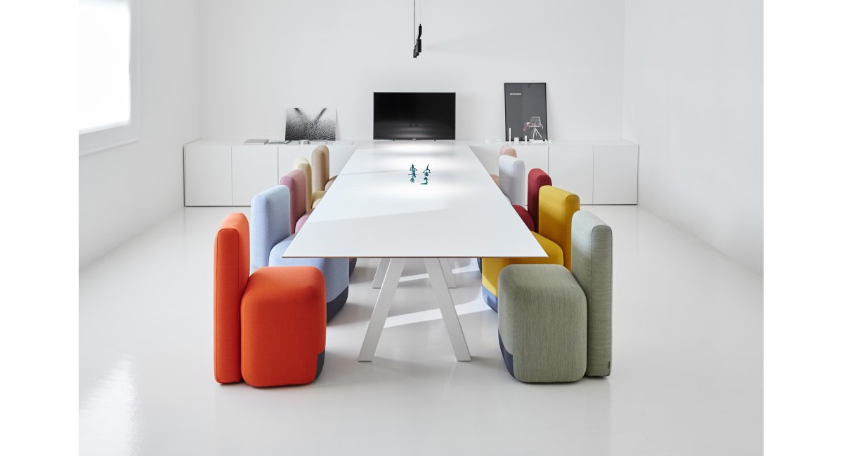 Viccarbe, Season Chair