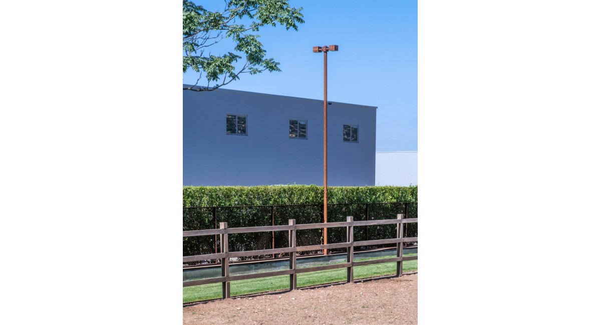 Viabizzuno-cuboPalo-marionanni2004-MINIMShowroom