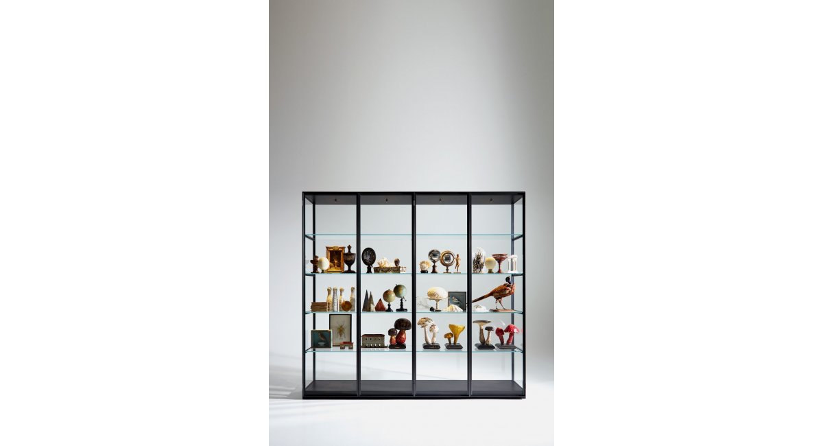 Vitrinia- Porro_EX-LIBRIS_vidrio_almacenaje_ligereza_estantería modular_MINIM Showroom_Madrid_Barcelona