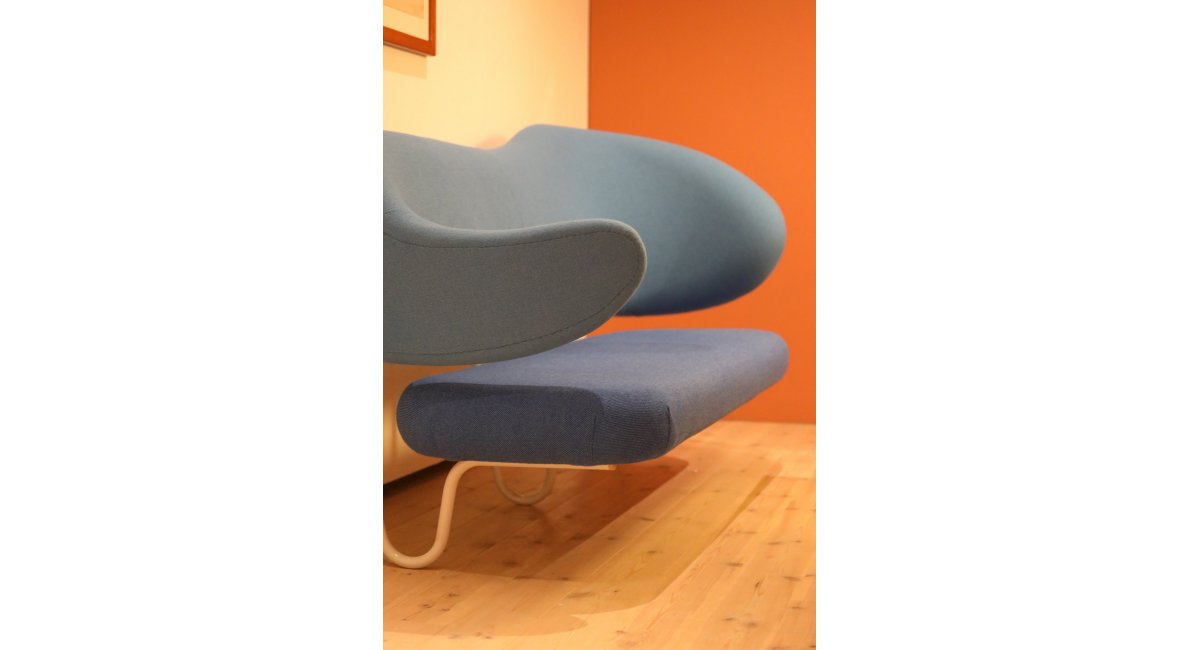 House of Finn Juhl, Wall sofa