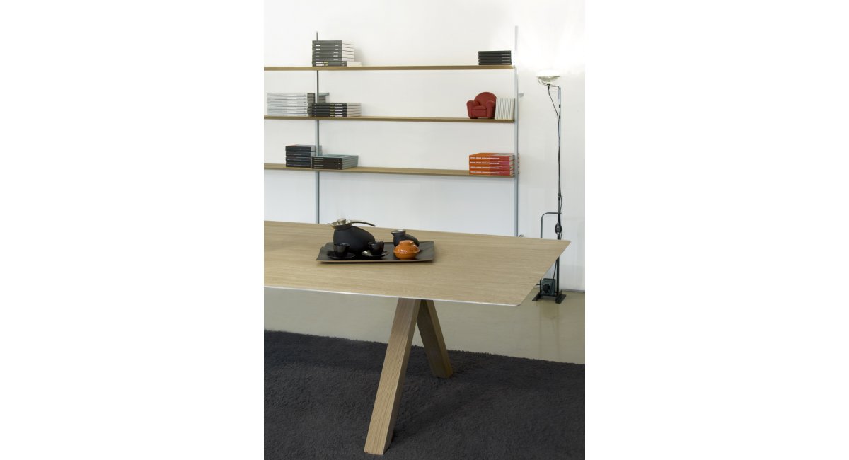 bd (barcelona design), Table b