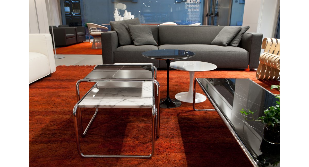 Knoll, Laccio Side Table