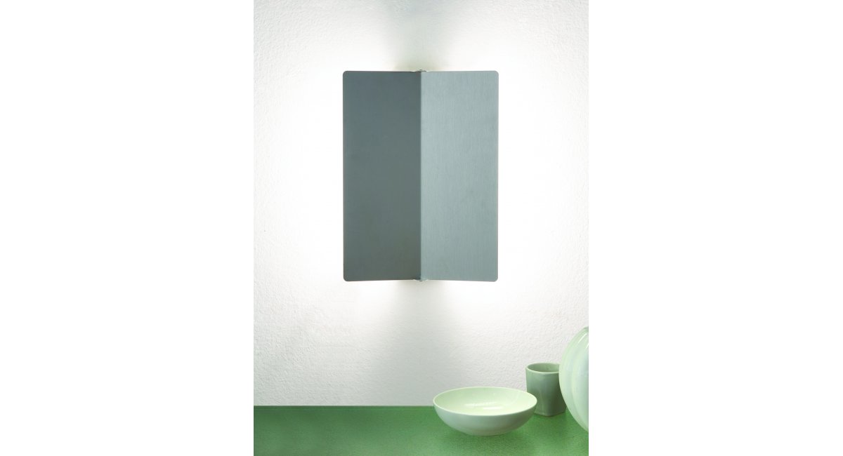 Nemo, Applique a volet pivotant