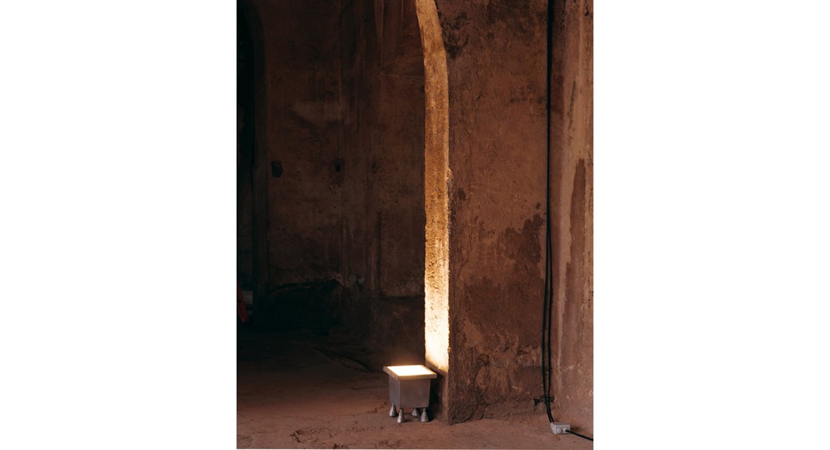 Viabizzuno, Big feet