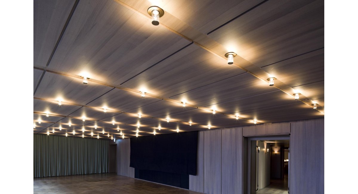 Viabizzuno, Royal incasso