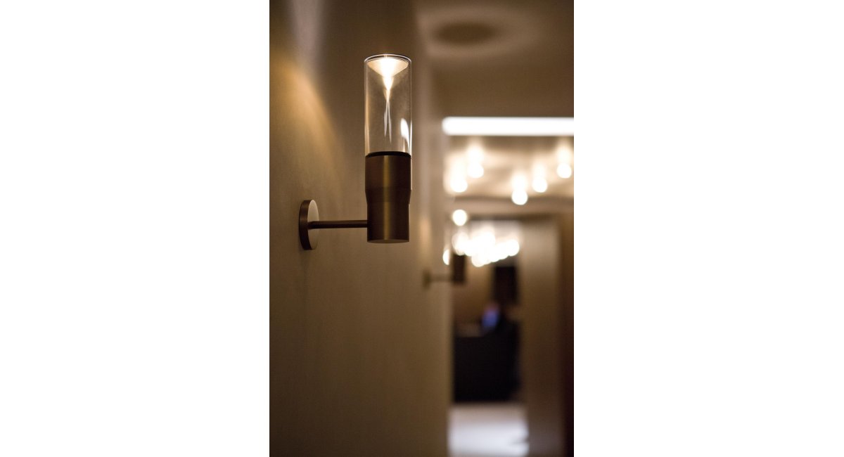 Viabizzuno, Royal parete