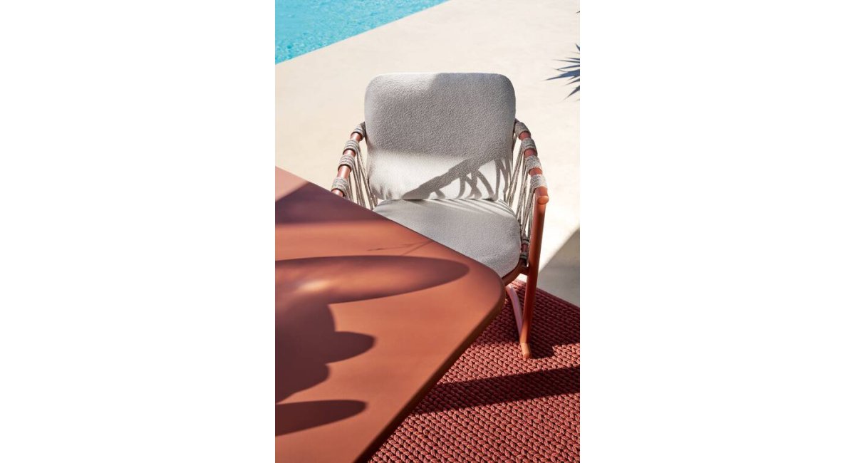 chair-outdoor-cassina-minim showroom-trampoline