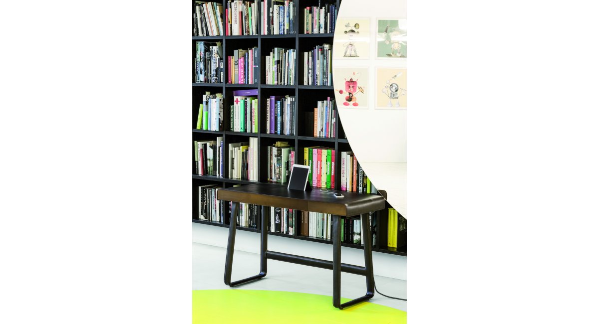 ClassiCon, Pegasus Home Desk