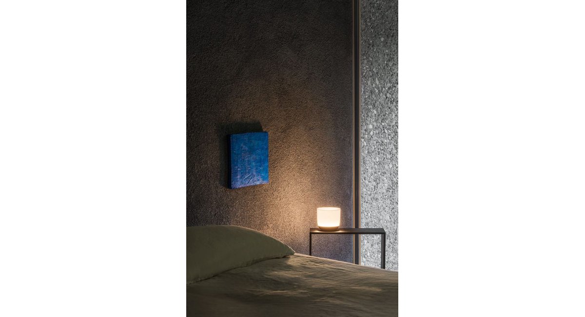 gaku wireless -table lamp -lámpara de sobremesa -flos-MINIM - lifestyle dormitorio