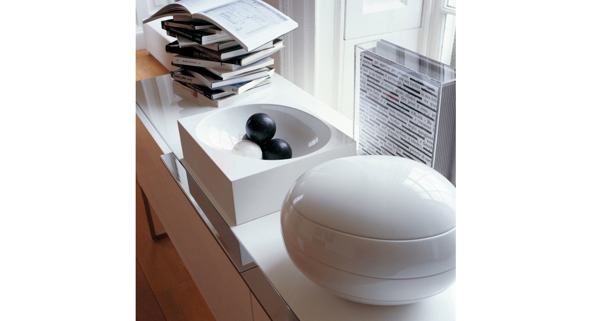 B&amp;B Italia, Inside