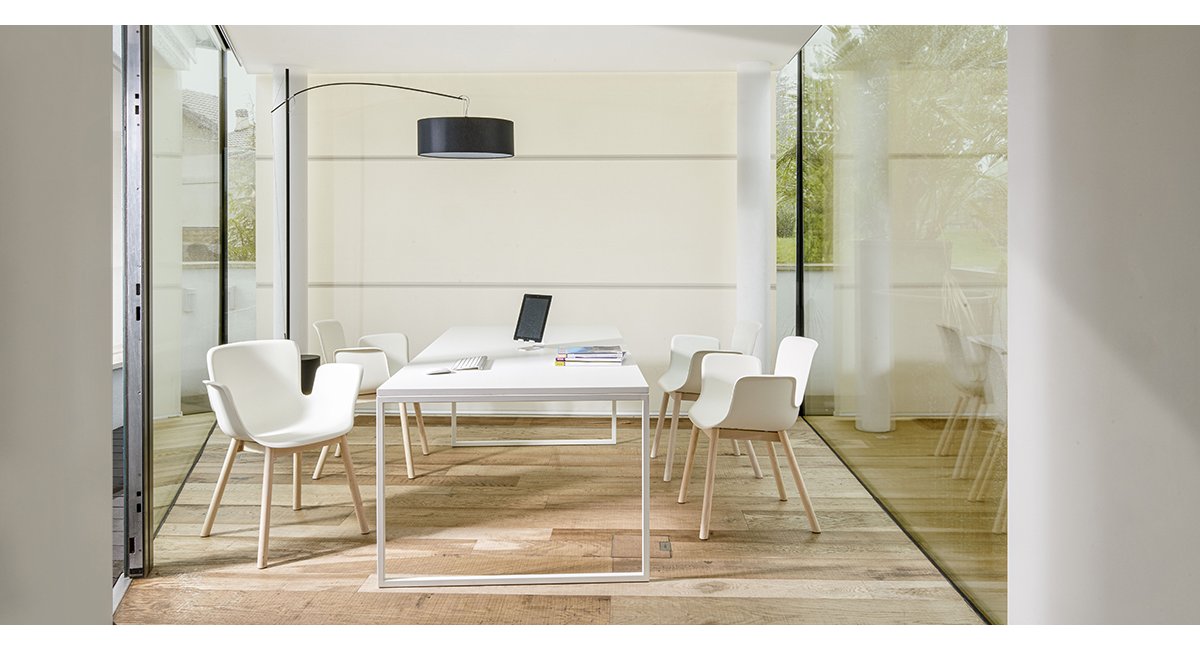 juli plastic-silla-cappellini-MINIM-lifestyle oficina