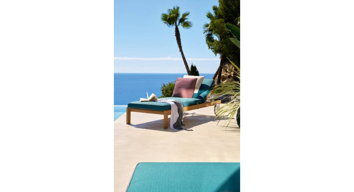 lie out_cassina_outdoor_minim showroom
