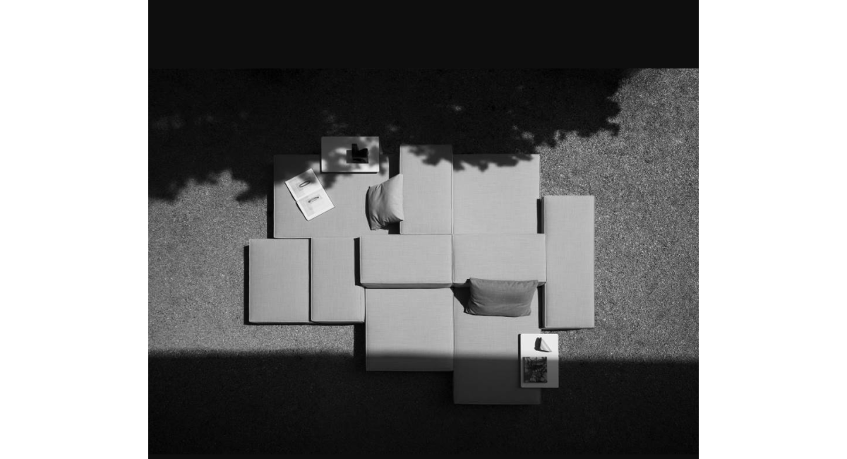 living divani_extrasoft_minim showroom_sofa_outdoor_exterior