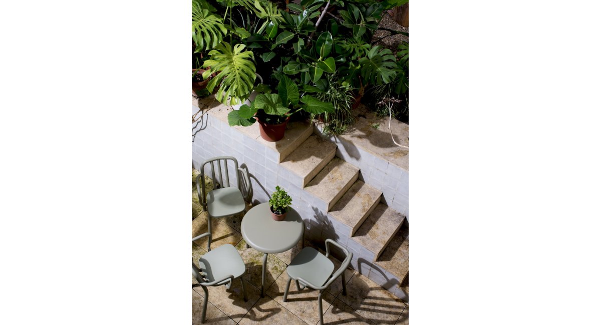 Tube silla exterior en MINIM