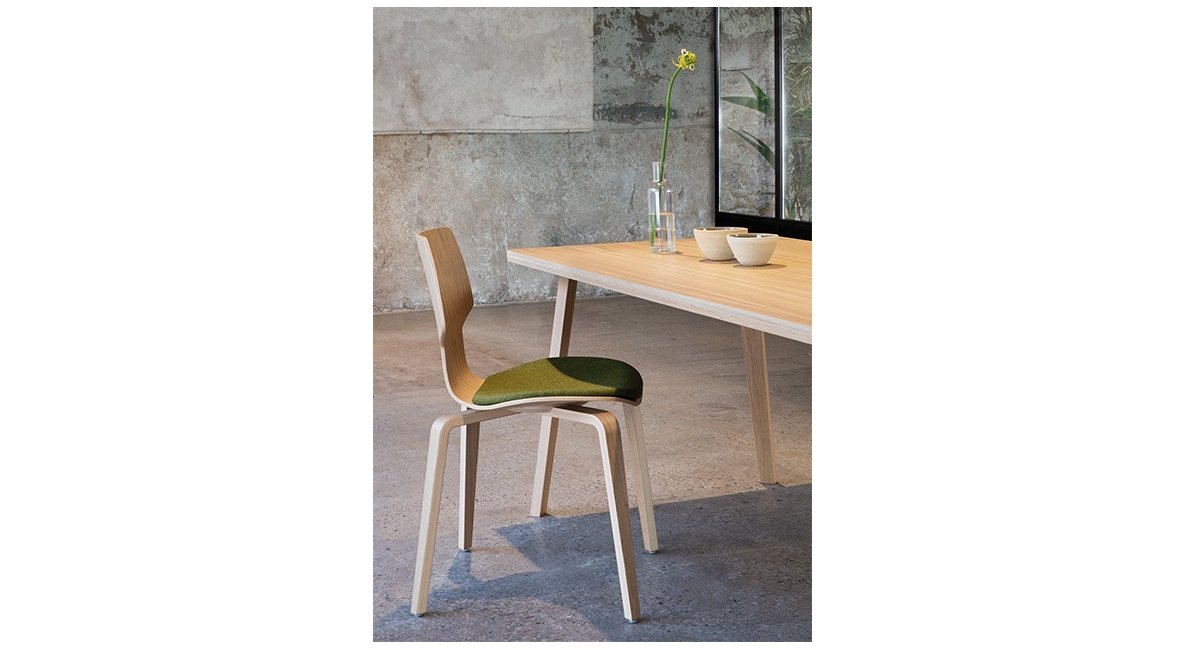 mobles114 - gracia - mesa de comedor redonda - MINIM - madera clara - lifestyle cocina