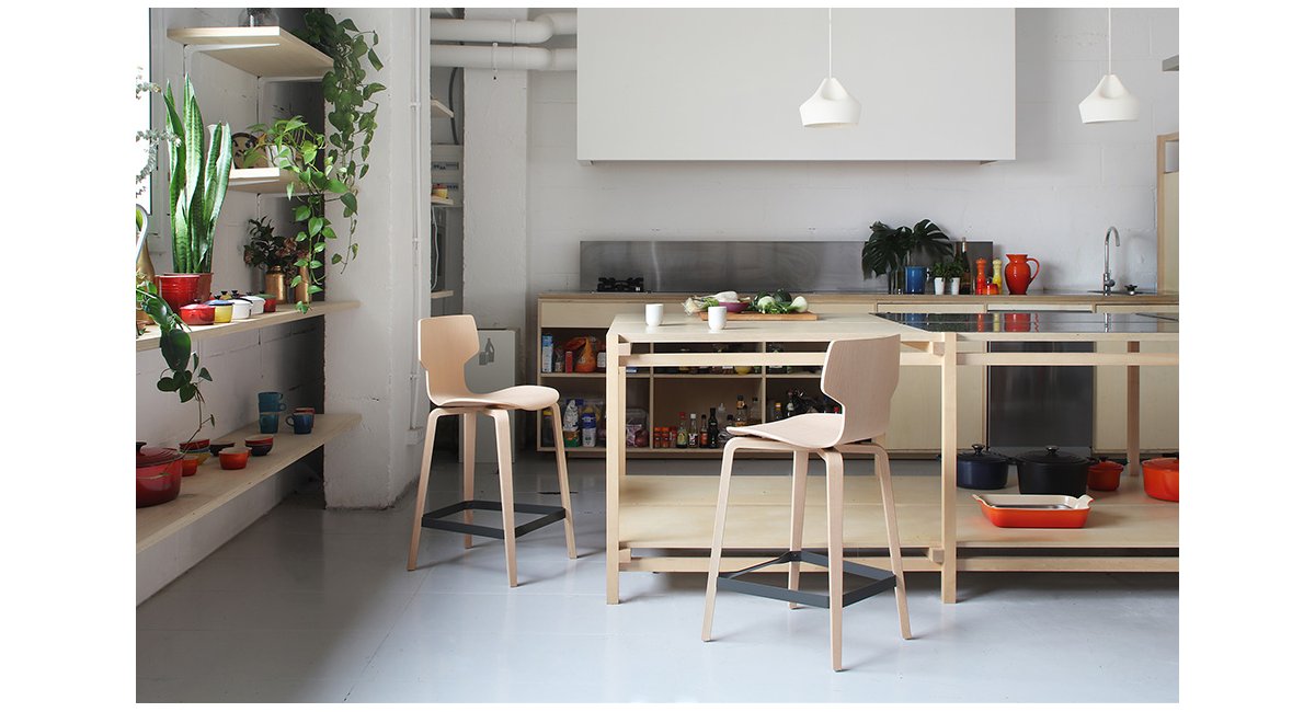 mobles114-GraciaStool-massanatremoleda-MINIMShowroom0