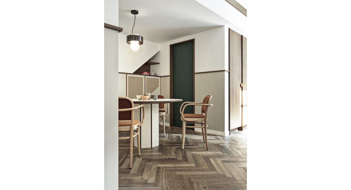 n 811 - silla - GEBRÜDER THONET VIENNA - MINIM - lifestyle comedor