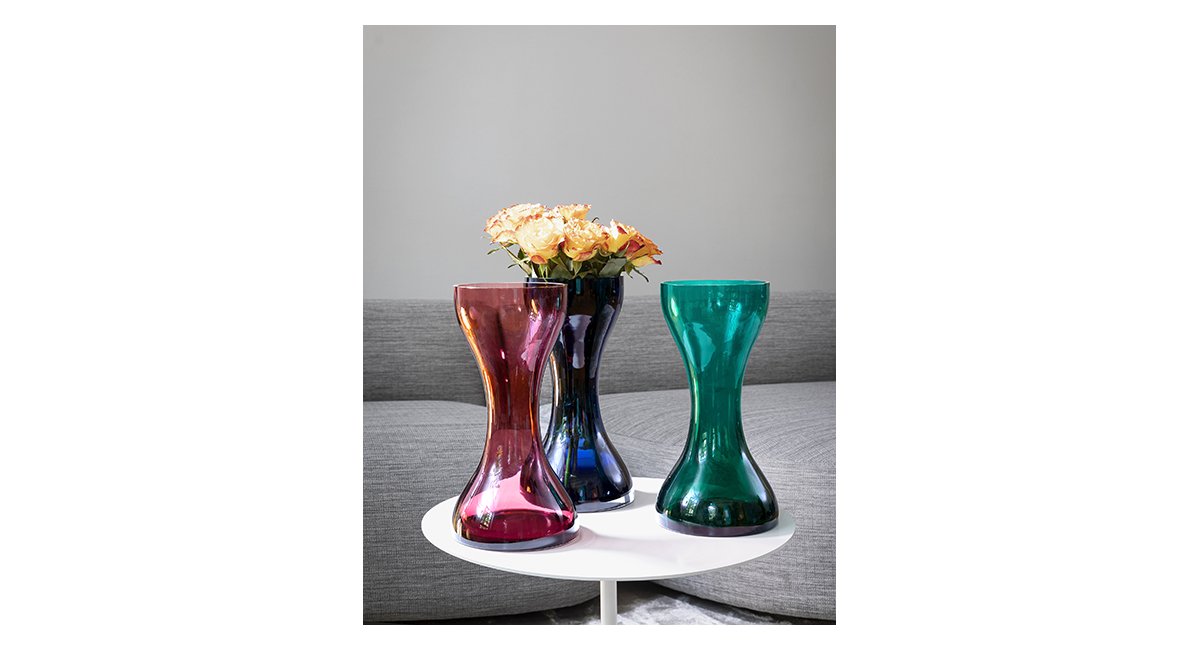 newson-jarrón-cristal-Cappellini-MINIM-lifestyle mesa