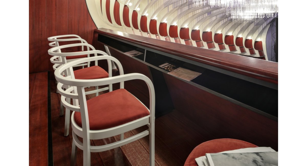 postsparkasse - silla - GEBRÜDER THONET VIENNA - MINIM - lifestyle teatro