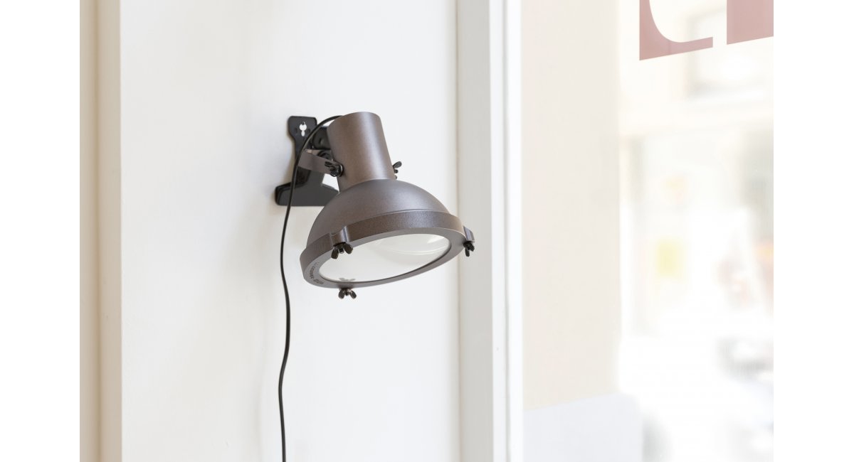 Nemo, Projecteur 165 clip