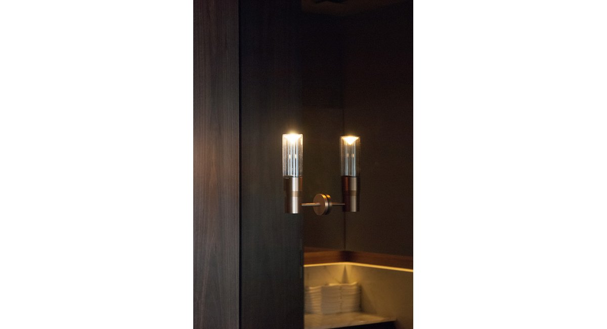 Viabizzuno, Royal parete