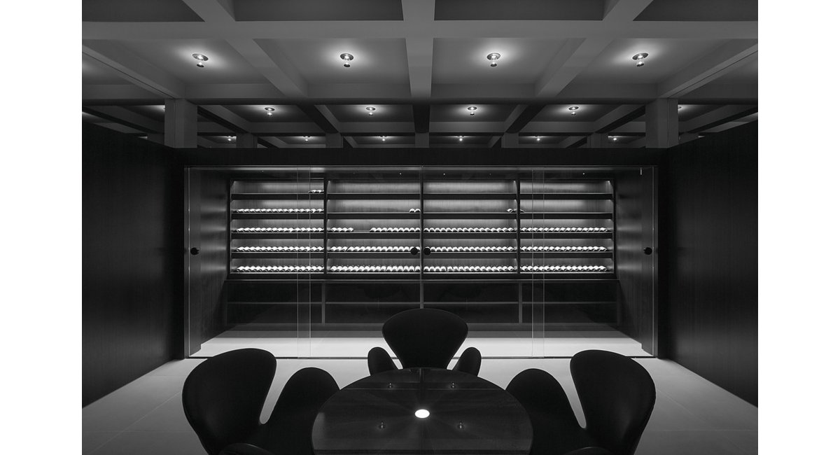 Viabizzuno, Royal incasso