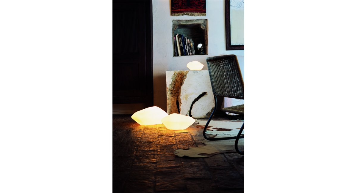 Oluce, Stone of glass