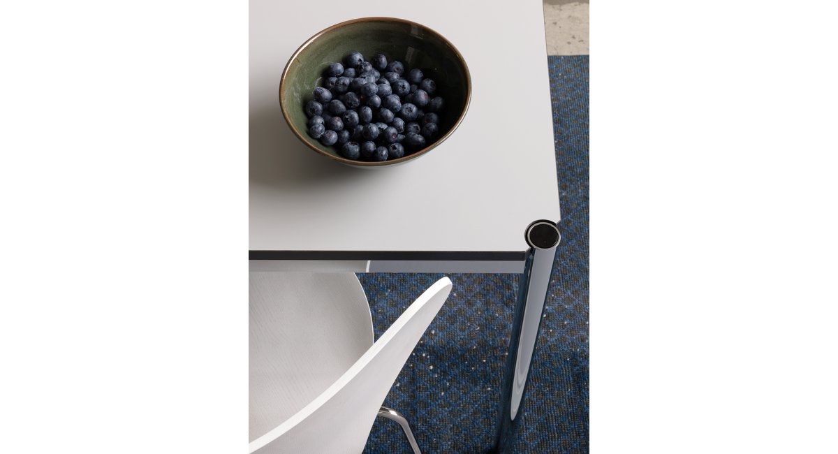 USM, USM Haller dining table