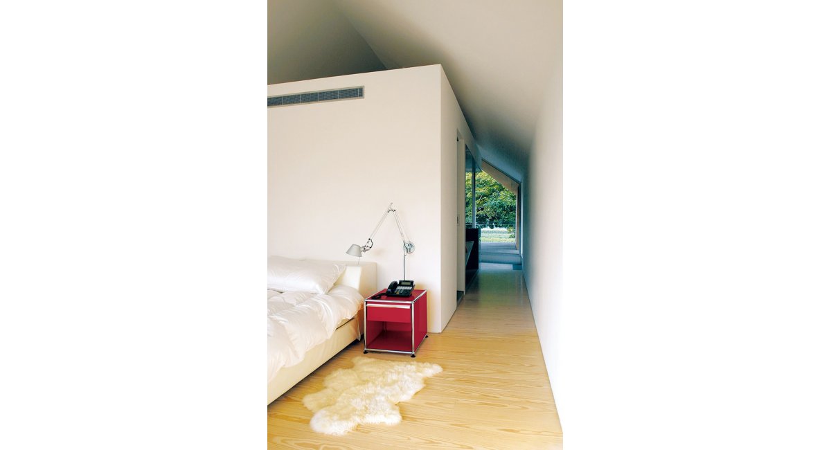 USM, USM Haller night table