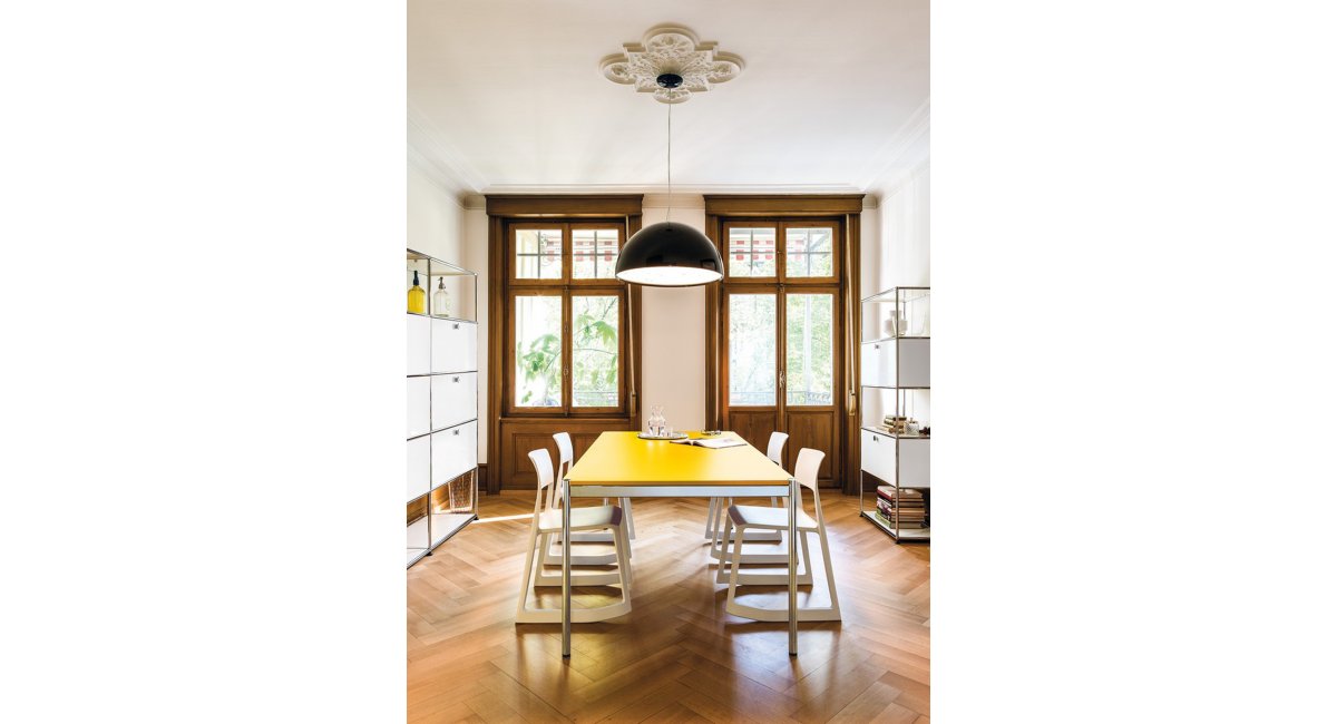 USM, USM Haller dining table