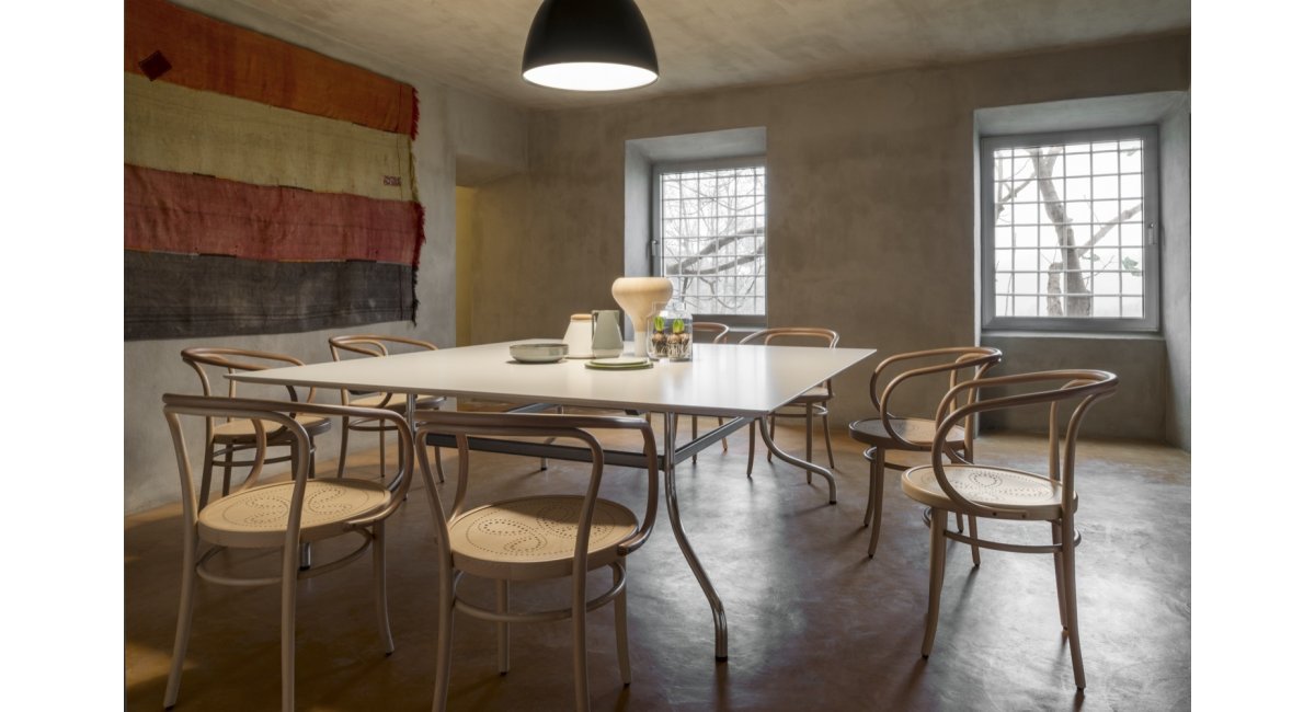 wiener sthul - silla - Gebrüder Thoner Vienna - MINIM - lifestyle comedor