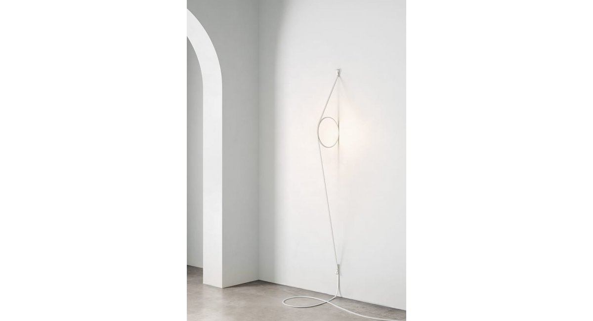 wirering- ceiling-wall-lámpata de pared - lámpara de techo - flos- MINIM - lifestyle lámpara blanca