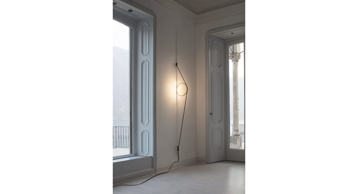 wirering- ceiling-wall-lámpata de pared - lámpara de techo - flos- MINIM - lifestyle lámpara de pared color negro