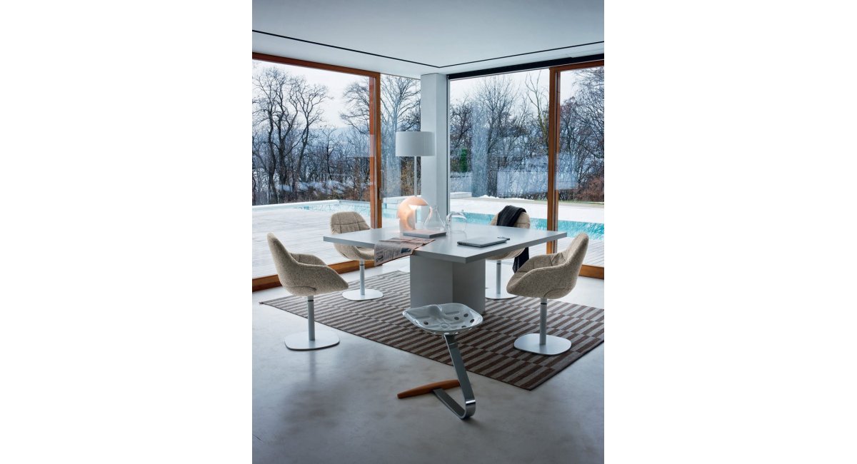 Mezzadro taburete Zanotta en MINIM