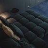 Sofa Tufty-Time de B&amp;amp;B en el cine de la casa, en MINIM Barcelona