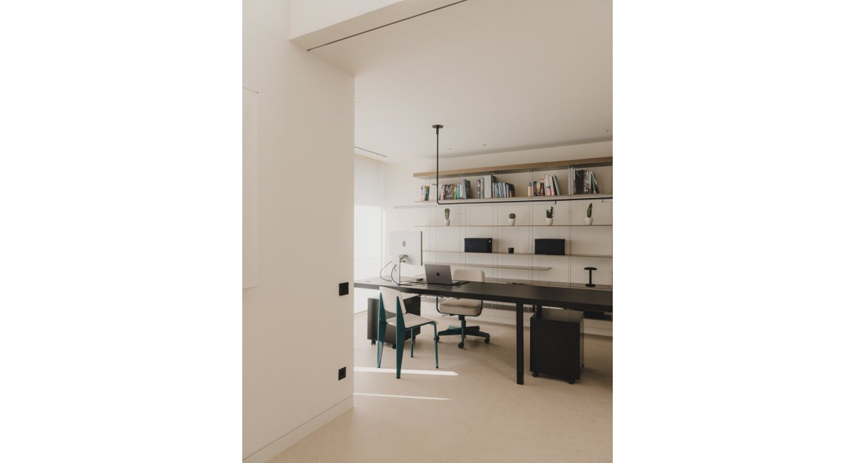 Despacho con estanteria Graduate de Jean Nouvel para Molteni &amp; Co, MINIM Barcelona