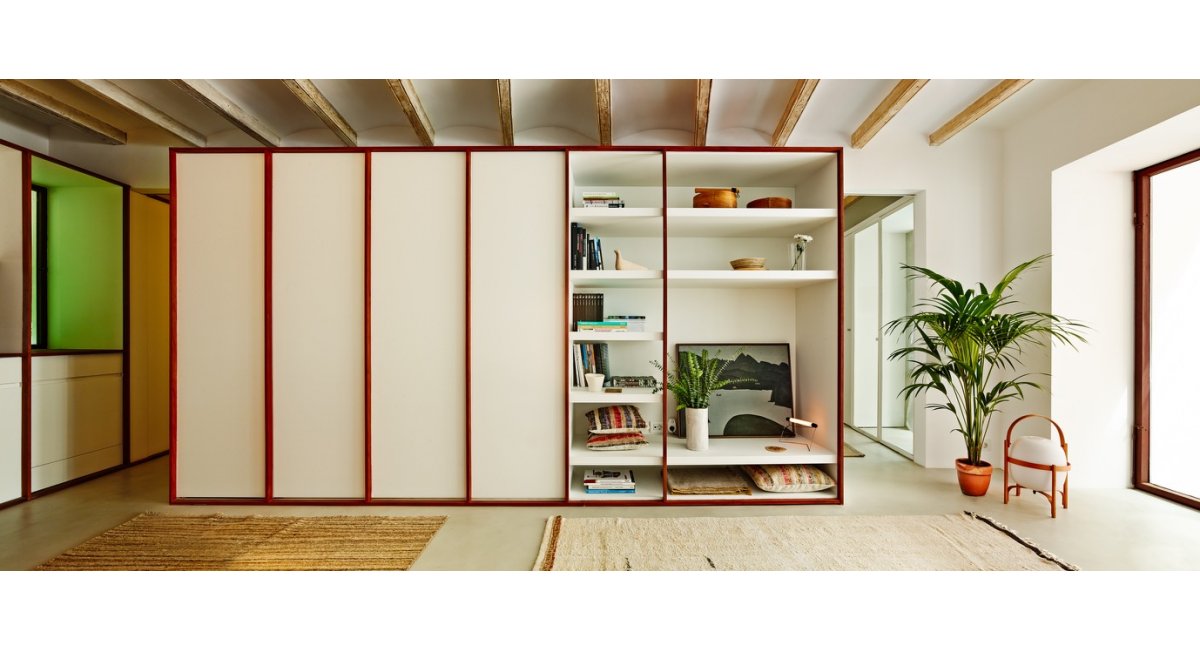 Entresuelo en el centro de Barcelona mobiliario MINIM