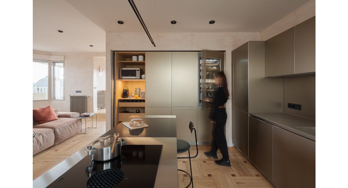 Vivienda en Almagro, Madrid - mobiliario MINIM  y cocina bulthaup b2 y b3 de bulthaup Claudio Coello