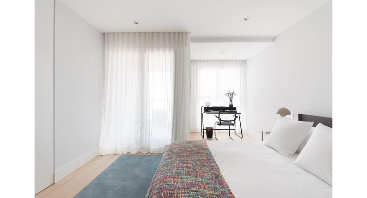 Cama Breda en dormitorio principal - MINIM