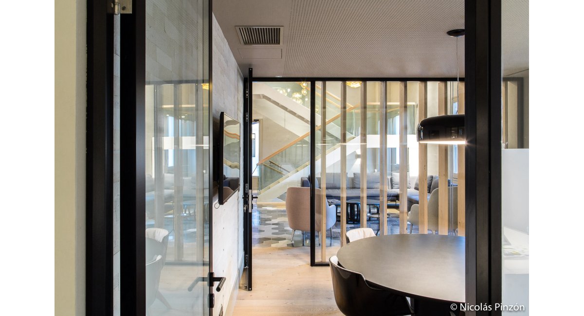 Proyecto mobiliario La Roca Village Barcelona