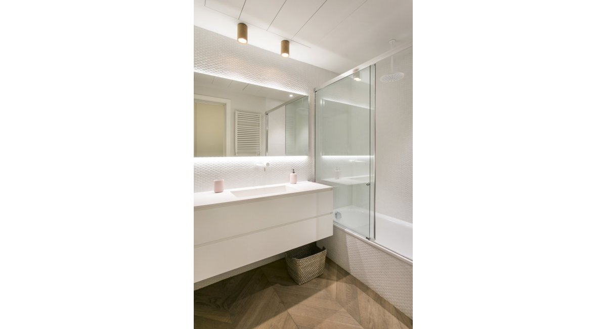 Piso familiar en Sant Gervasi by MINIM Barcelona