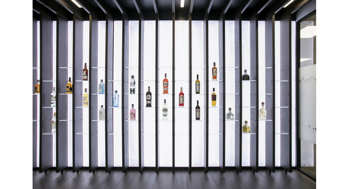 MINIM amueblamiento oficinas Bacardi Barcelona