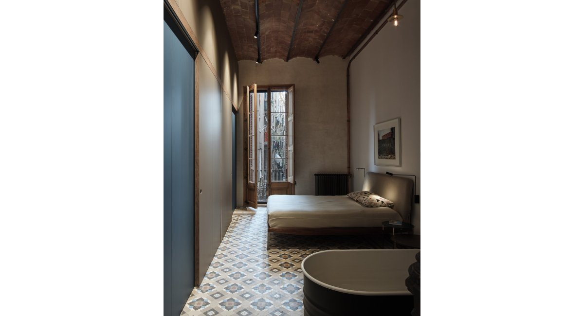 Loft industrial, Barcelona MINIM mobiliario iluminación