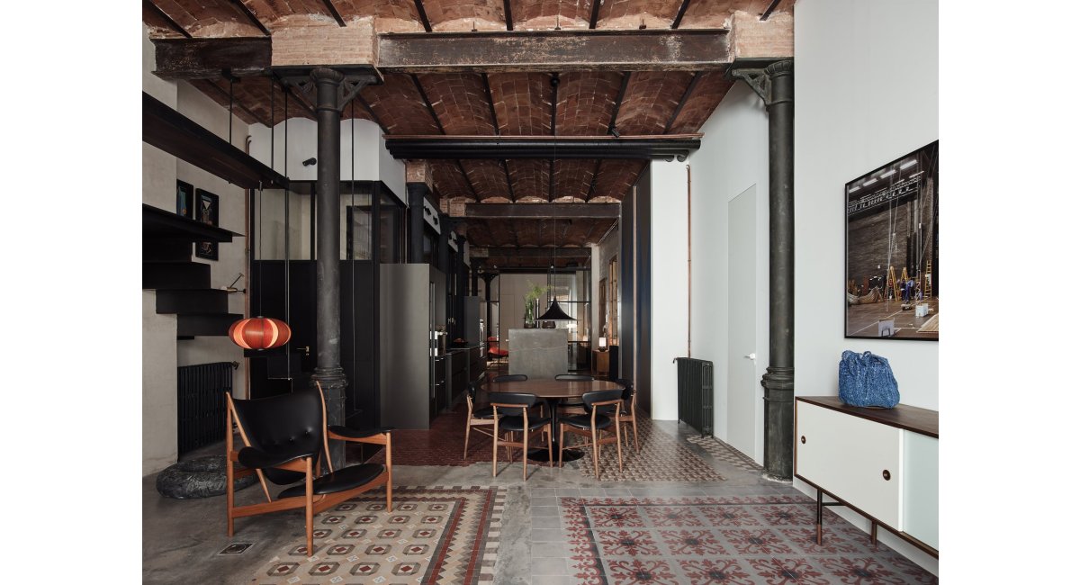 Loft industrial, Barcelona MINIM mobiliario iluminación