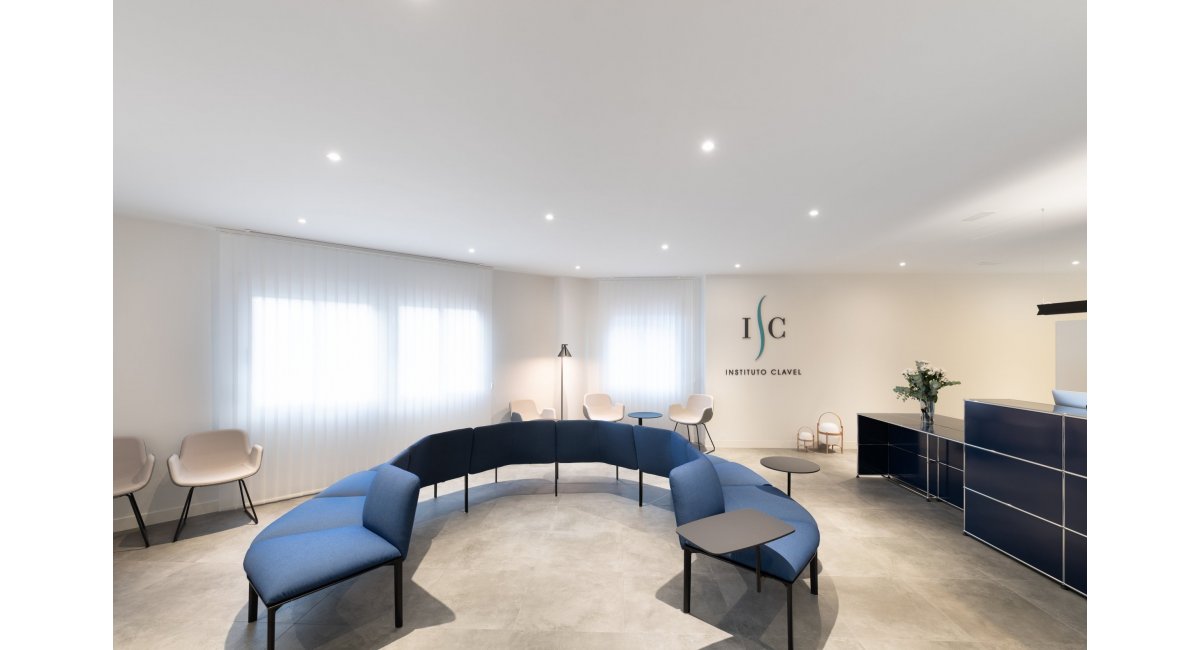 Minim-Instituto Clavel- recepción - Clínica - Interiorismo - Diseño de interiores - diseño contemporaneo - diseño moderno