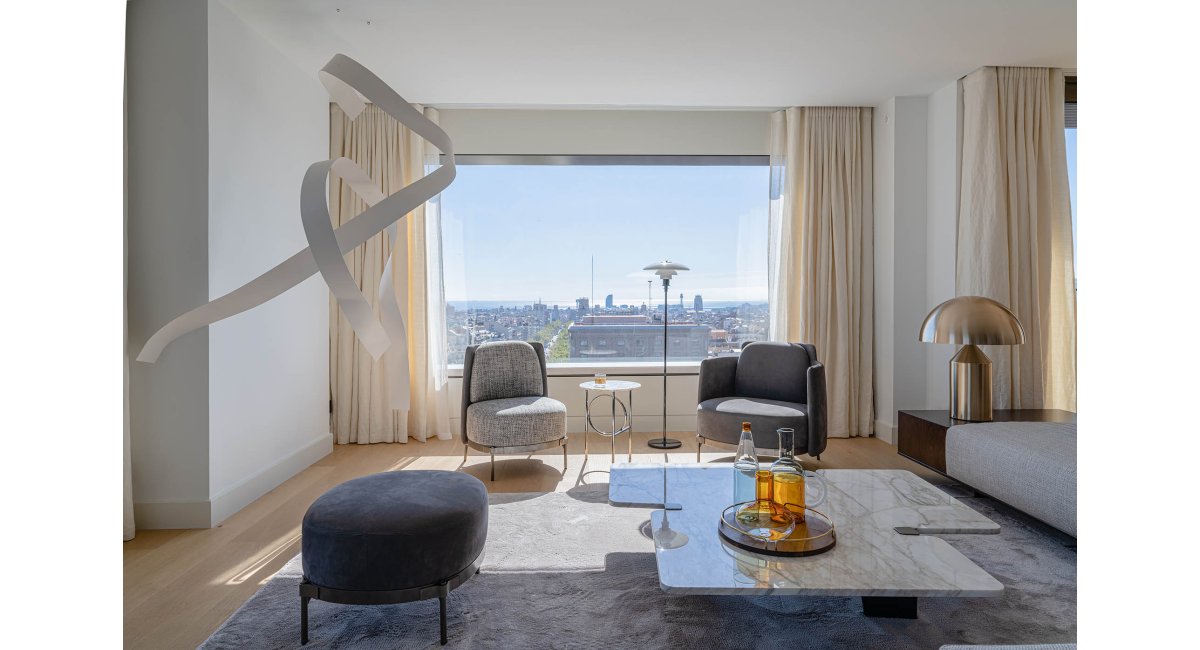 Vivienda en el corazón de Barcelona MINIM mobiliario iluminación